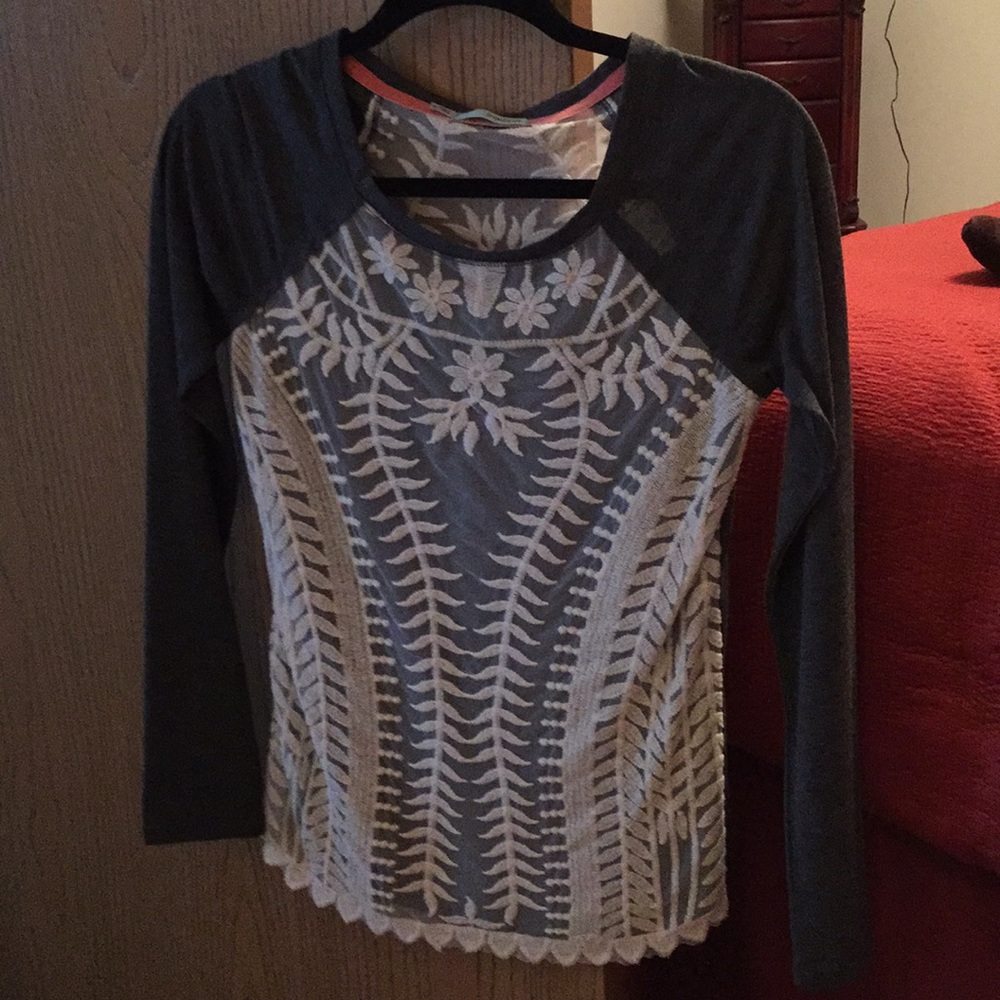 Maurice’s brand size small blouse